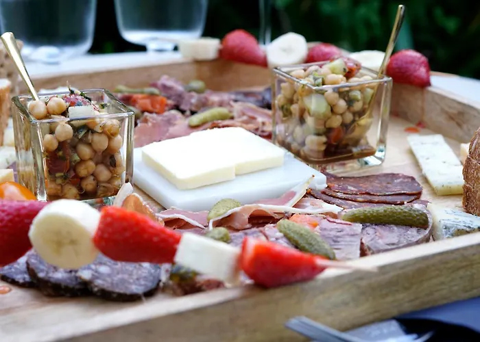 La Loge Du Grand Cedre, D'hotes Socosy Fontcouverte (Charente-Maritime)